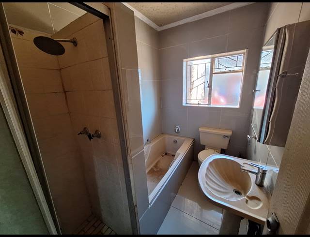3 BEDROOM HOUSE FOR SALE IN VANDERBIJLPARK CW 1